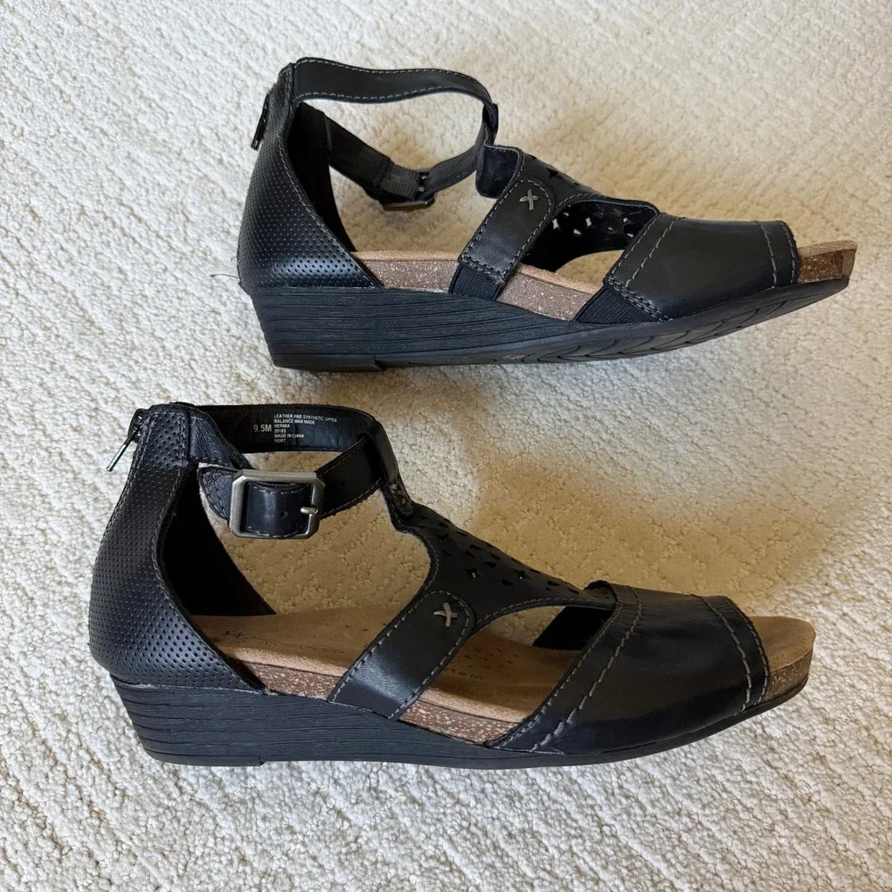 Earth Origins Hermia Black Leather Wedge Sandals‎ Laser Cut Strappy Womens 9.5M